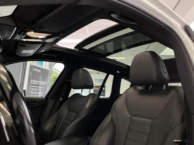 BMW X3 xDrive30i M-Sport 2018 Benzine 12
