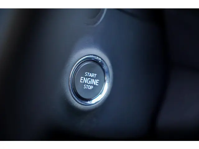 Škoda Karoq 1.5 TSI ACT Style Business 2019 Benzine 32