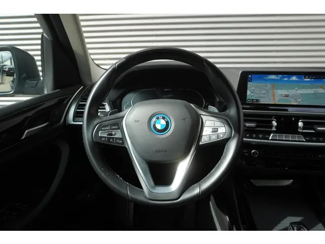 BMW X3 xDrive30e 2022 Hybride Benzine 7