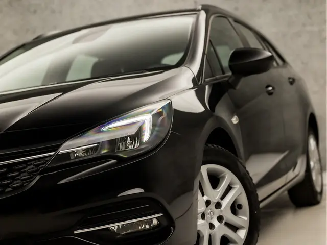 Opel Astra Sports Tourer 1.4 Business Sport 2021 Benzine 31