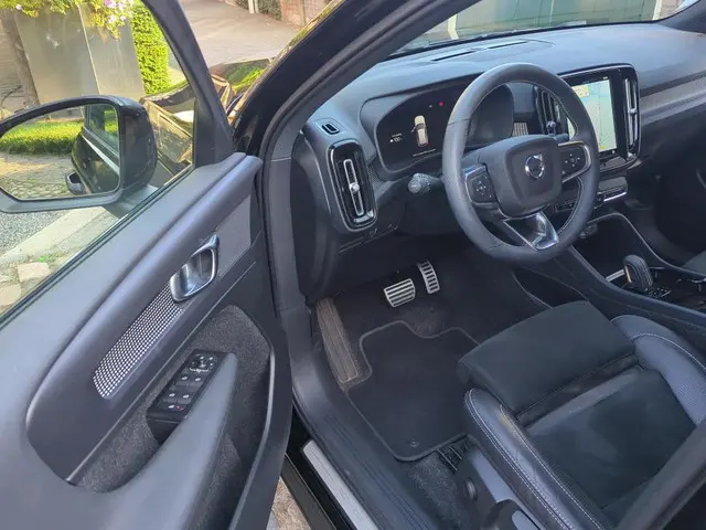 Volvo XC40 Recharge P8 AWD R-Design 2020 Elektrisch 4