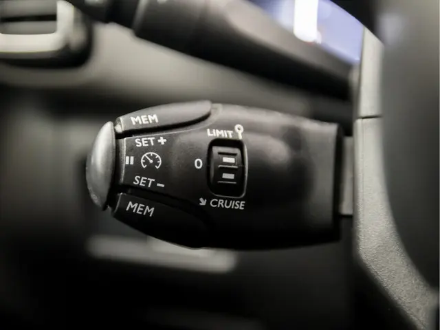 Citroën C5 Aircross 1.2 PureTech Sport 2019 Benzine 22