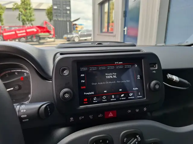 Fiat Panda 1.0 Hybrid City Life 2022 Benzine 24