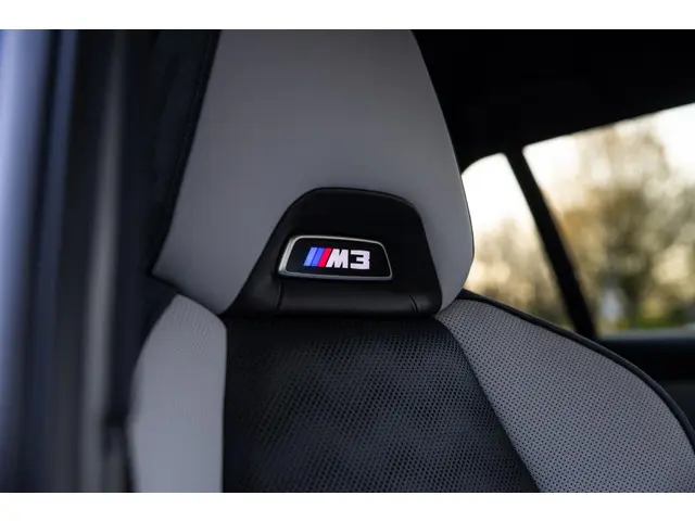 BMW M3 3-serie Touring xDrive Competition 2023 Benzine 50