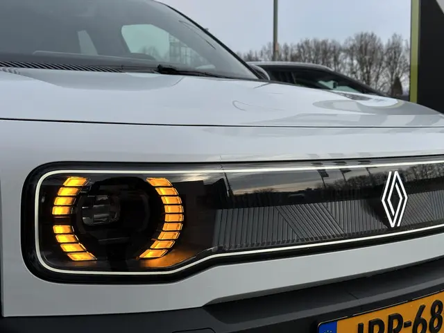 Renault 4 comfort range iconic 52 kWh 2025 Elektrisch 11