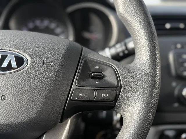 Kia Rio 1.2 CVVT Comfort Pack 2014 Benzine 14