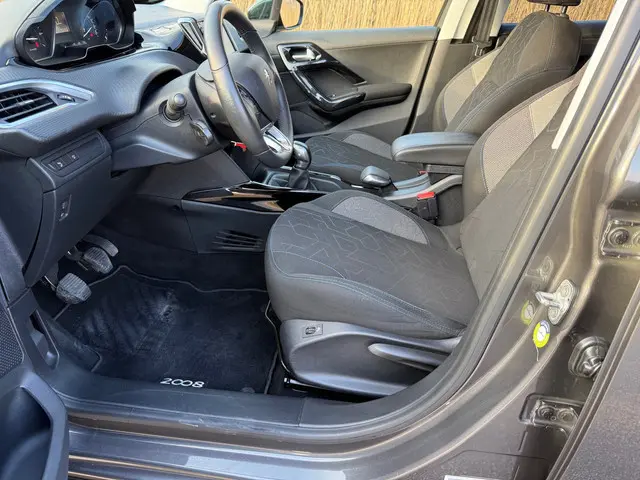 Peugeot 2008 1.2 PureTech Signature | 2019 Benzine 13