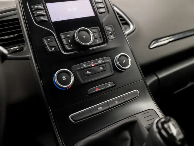 Renault Scénic 1.3 TCe Sport 2018 Benzine 9