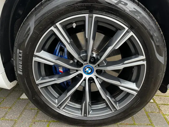 BMW X5 XDrive30d High Executive 2022 Hybride Diesel 25