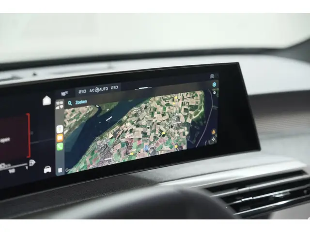 Peugeot 3008 Hybrid 145 e-DCS6 GT 2025 Hybride Benzine 62