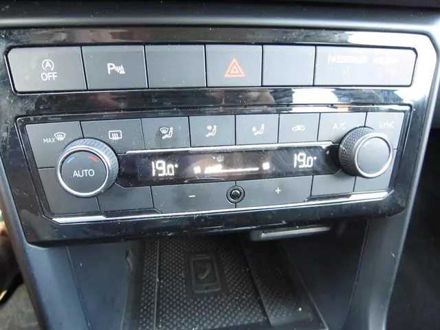 Volkswagen T-Cross 1.0 TSI Life Navi 2022 Benzine 11