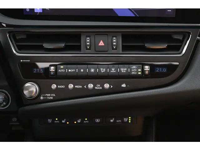 Lexus ES 300h Executive Line 2024 Hybride Benzine 7