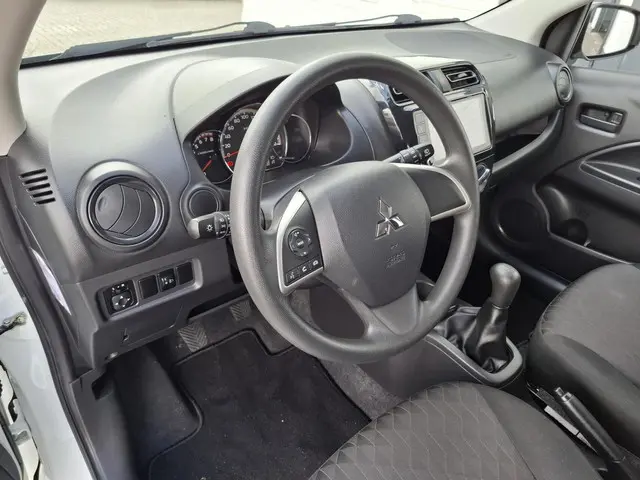 Mitsubishi Space Star 1.2 Connect+ 2023 Benzine 21