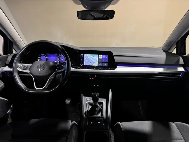 Volkswagen Golf 1.0 TSI Life Business 2023 Benzine 31