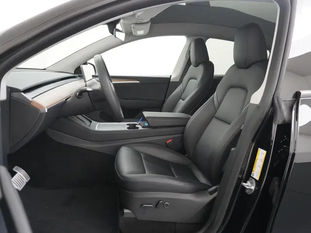 Tesla Model Y Performance AWD 75 kWh 2022 Elektrisch 19