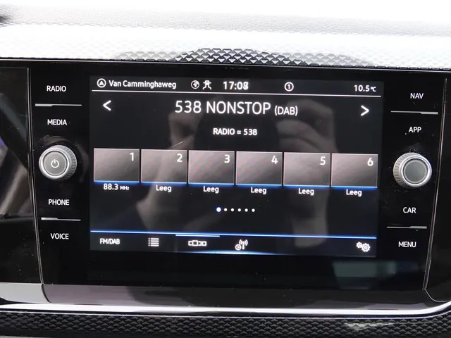 Volkswagen Polo 1.0 TSI Life AUTOM. 2022 Benzine 16