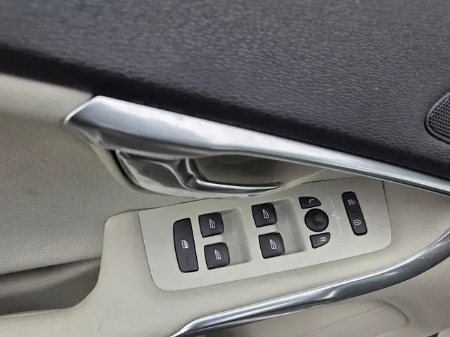 Volvo V40 1.5 T2 Nordic+ Automaat 2018 Benzine 14