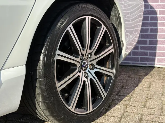 Volvo V70 2.4 D4 AWD Dynamic 2015 Diesel 8