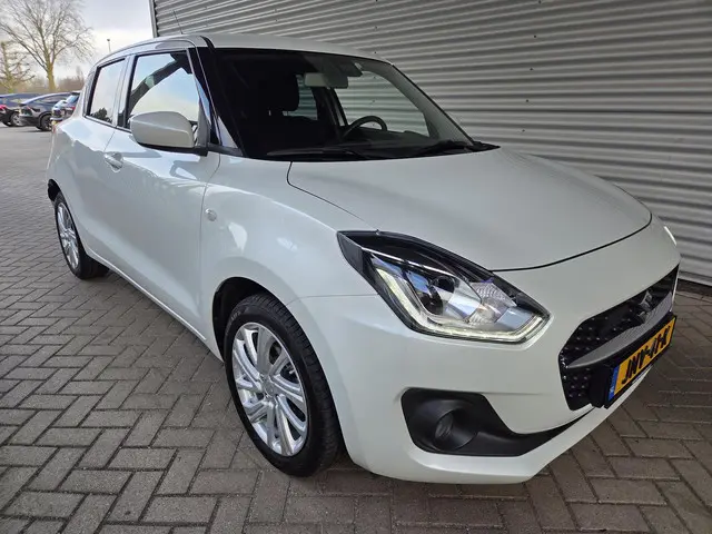 Suzuki Swift 1.2 Select Smart Hybrid 2023 Benzine 7