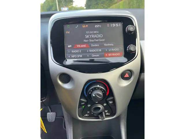 Toyota Aygo 1.0 VVT-i x-play 2017 Benzine 7