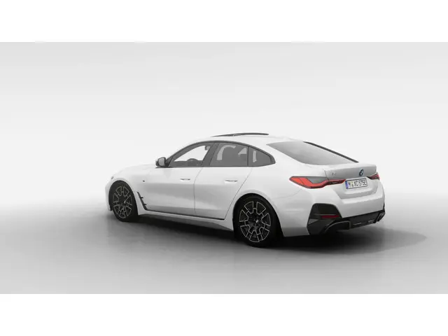 BMW i4 2