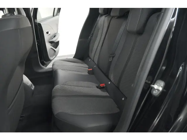 Peugeot 208 PureTech 100 Allure 2024 Benzine 31