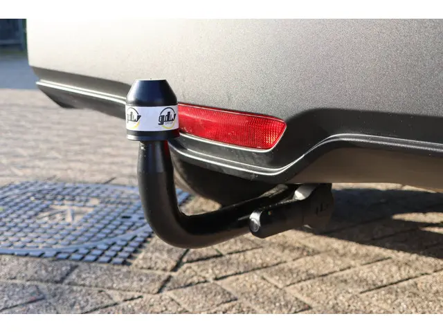 Toyota C-HR 1.8 Hybrid Dynamic 2018 Hybride Benzine 12