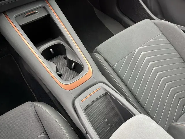 CUPRA Born 59kWh 170kW eBoost Business 2023 Elektrisch 29