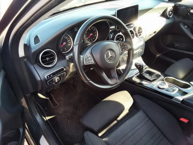Mercedes-Benz C-Klasse 180 station 2016 Benzine 12