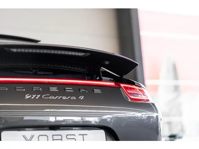 Porsche 911 3.4 Carrera 4 2015 Benzine 9