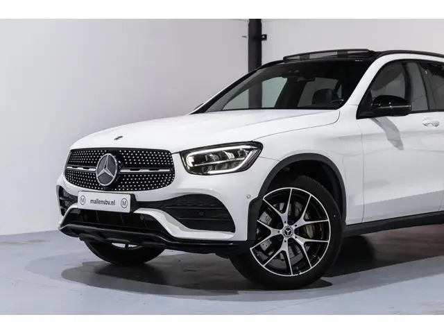 Mercedes-Benz GLC 300e 4MATIC 2021 Hybride Benzine 2