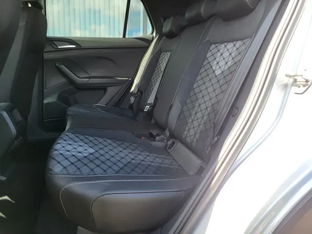Volkswagen T-Cross 1.0 TSI Life Edition 2024 Benzine 10