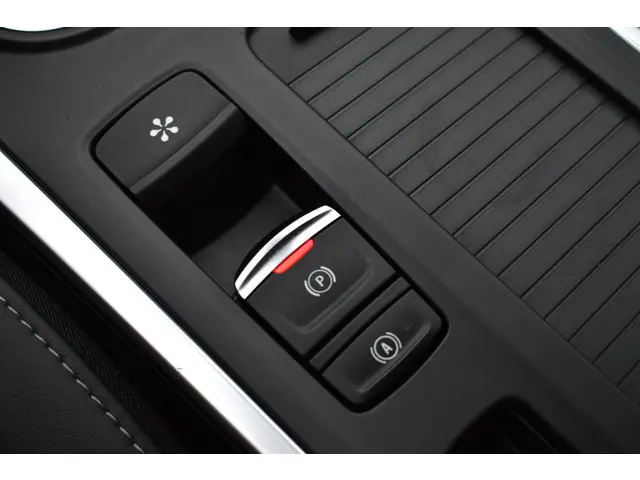Renault Mégane Estate TCe 140 EDC Intens 2022 Benzine 24