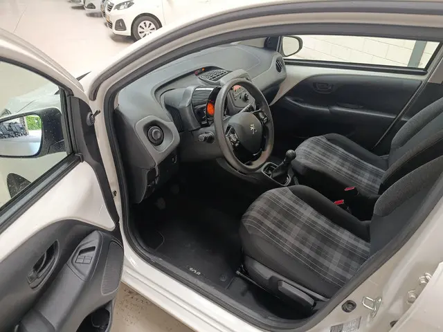 Peugeot 108 2