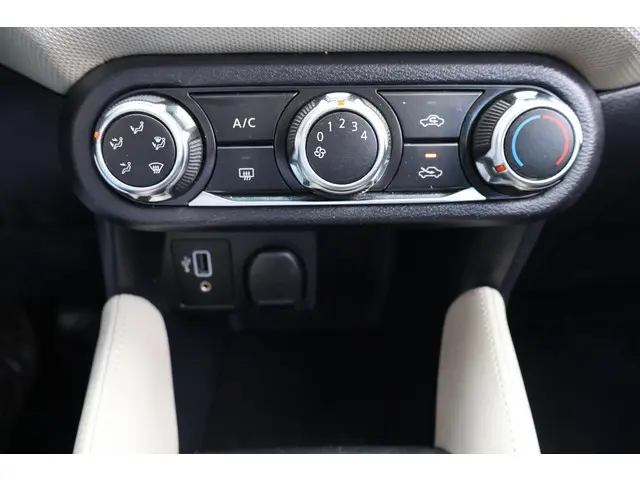 Nissan Micra 1.0 IG-T Acenta 2019 Benzine 17