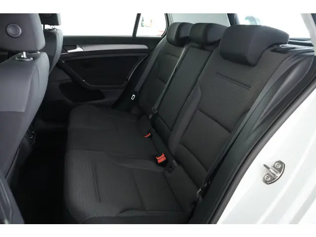 Volkswagen e-Golf e-Golf 2019 Elektrisch 12