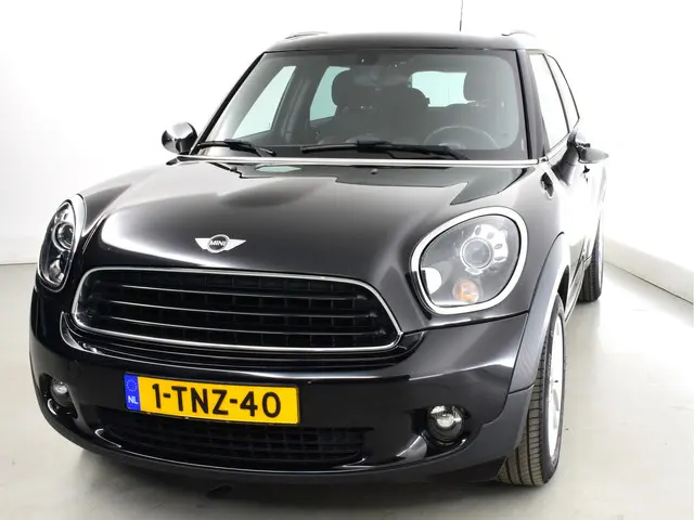 MINI Countryman Mini 1.6 Knockout Edition 2014 Benzine 11
