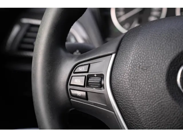 BMW 1 Serie 114i EDE Business+ 2013 Benzine 24