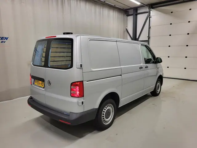 Volkswagen Transporter 2.0TDI Euro 6! 2017 Diesel 3