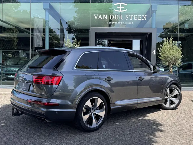 Audi Q7 2