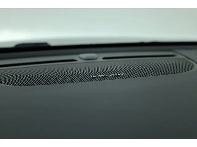 Volvo XC40 T5 Recharge R-Design 2022 Hybride Benzine 9
