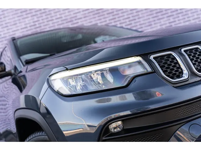 Jeep Compass 1.5T e-Hybrid Limited 2023 Hybride Benzine 18