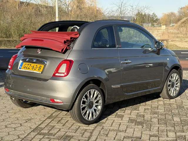 Fiat 500C 1.0 Hybrid Dolcevita 2022 Hybride Benzine 10