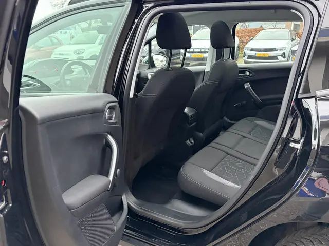 Peugeot 2008 1.2 PureTech Blue Lion 2018 Benzine 19