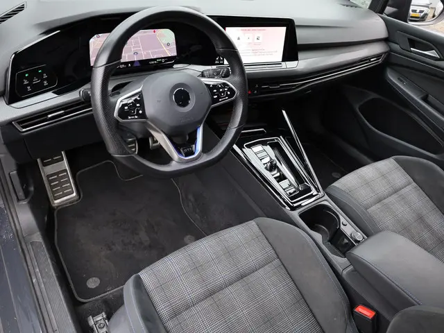 Volkswagen Golf GTE 2022 Hybride Benzine 6