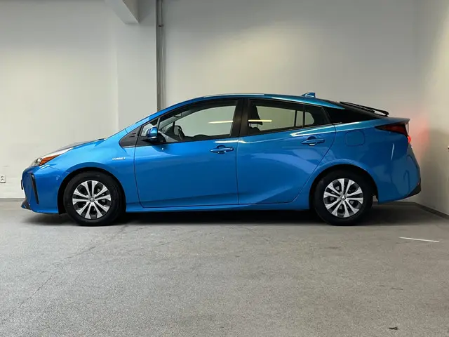 Toyota Prius 1.8 Dynamic 2019 Hybride Benzine 8