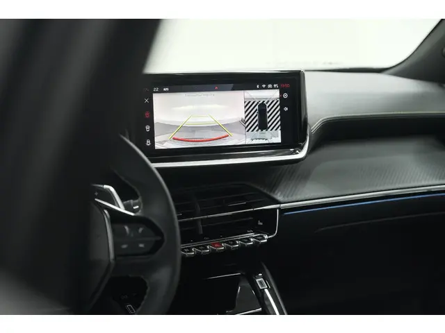 Peugeot 2008 PureTech 130 EAT8 GT 2024 Benzine 14