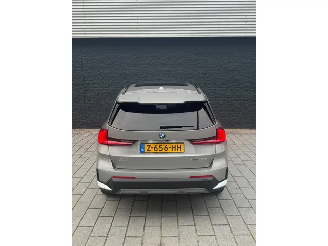 BMW X1 XDrive25e 2024 Hybride Benzine 17