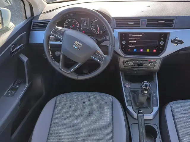 SEAT Arona 1.0 TSI Style Business Intense 2021 Benzine 3