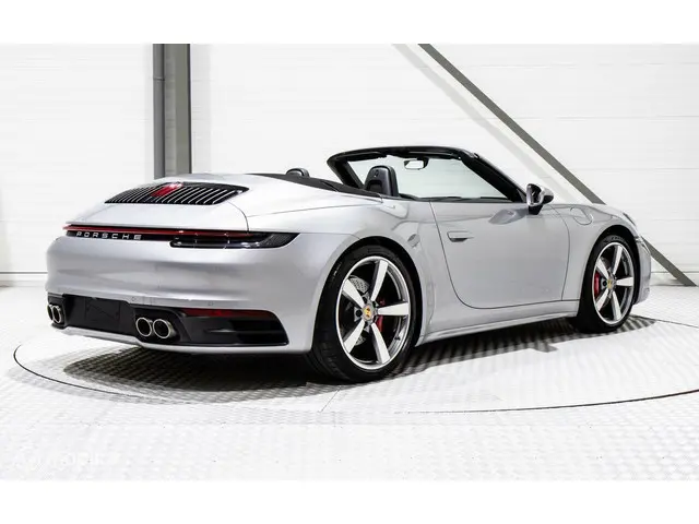 Porsche 911 Cabrio 3.0 Carrera 4 S 2019 Benzine 2